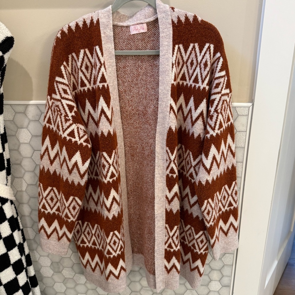 Cozy Geometric Patterned cardigan